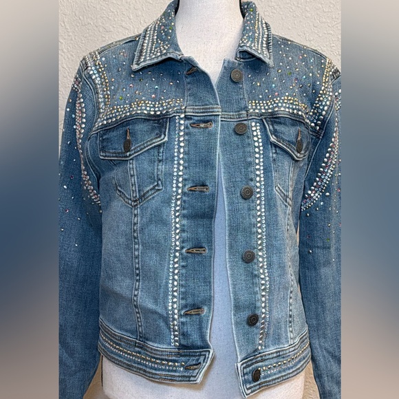 IDYLLWIND WOMEN'S SHILOH DRIVE EMBELLISHED DENIM JACKET - Picture 6 of 12